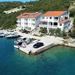 Apartment Zaglav 8144A