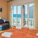 Apartments In House Liveric, In Vir At The Beach