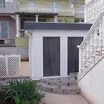 Villa Marilona 2 Appartements Im Eg Direkt Am Meer