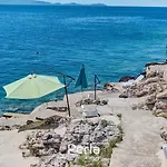 House Bora With Sea View 70M From The Beach