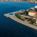 Seafront Sunset Studio&Rooms