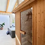 Villa Mm Stankovci With Heated Pool, Sauna, Jacuzzi