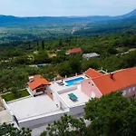 Villa Dragi - Four Bedroom Villa With Swimming Pool, Terrace And Sea View