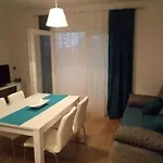 Apartment Ugljanski Gusari - Two Bedroom Apartment With Balcony And Sea View