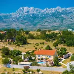 My Dalmatia - Villa Sucic With Private Pool And Mountain View