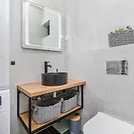 5 Star Luxury Seaview Apartment