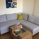 Johnny'S Place With Free Parking & Balcony
