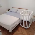Johnny'S Place With Free Parking & Balcony