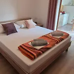 Apartments Kust