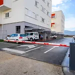 1St Choice - Spa Apartment