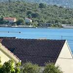 Vila Park Turanj