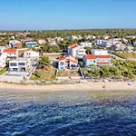 Beachfront Holiday House Victoria - Crowonder Luxury Rent