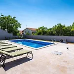 Apartment Ilux-3