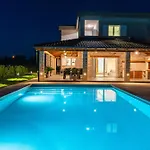Exceptional Villa Idalia Near Zadar, Nin & Queens Beach, Heated Pool, Privacy