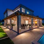 Exceptional Villa Idalia Near Zadar, Nin & Queens Beach, Heated Pool, Privacy