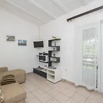 Apartments Mira Near The Sandy Beach - By Ta Leut Agency