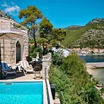 Villa Silencia