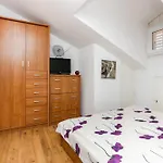 Apartment Larica