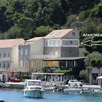 Just By The Sea Apartments