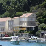Just By The Sea Apartments