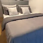 Karmen II Modern Apartment On The Beach