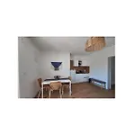 Cozy Apartment In Sveti Filip I Jakov With Wifi