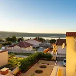 Stunning Apartment In Gornji Karin