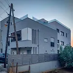 Km 1 Exclusive Apartments