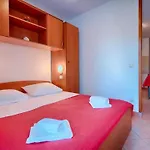 Apartments Bruna Lastovo