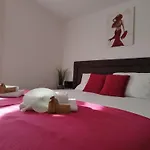 Apartments Iris