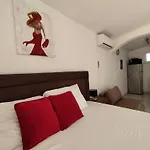 Apartments Iris