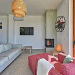 4 Bedroom Stunning Home In Turanj