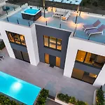 Villa Magic Sky II