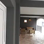 Dora'S Apartments