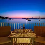 Seafront Villa Whisper Of The Sea