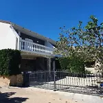 Modern Apartment With Sea View In Pag, 40 Sqm