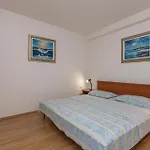 3 Bedroom Gorgeous Apartment In Bibinje