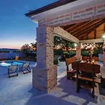 Ferienhaus Anita 1 Mit Pool