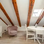 Zuzori Apartments