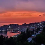 Apartment Agneza - One Bedroom Apartment With Terrace