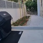 Beautiful Home In Zdrelac