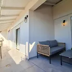 Pied-A-Terre