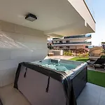 Modern Apartment With Whirlpool & Few Steps Away From The Beach - Borik, Zadar