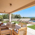 Villa Grota
