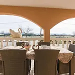 Ferienhaus Laura Mit Pool