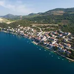 One-Bedroom Apartment Klek With Sea View 04