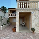 Aenona Apartment 1