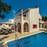 Stunning Home In Zaton Veliki With Kitchen