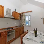 2 Bedroom Stunning Apartment In Racisce
