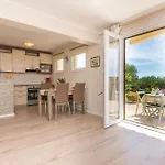 Nice Apartment In Zadar With Wifi